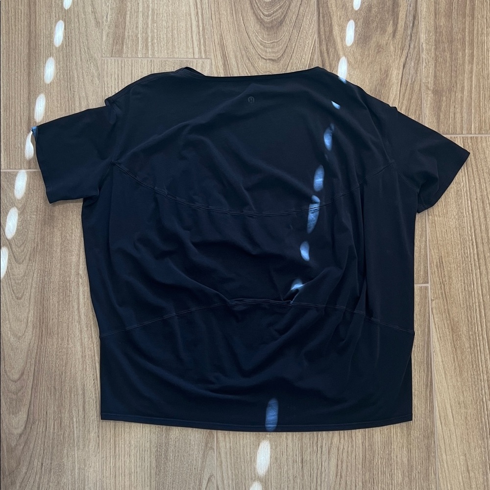 Lululemon Back in Action Black Short Sleeve T-shirt - Picture 3 of 6